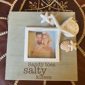 Beachy picture frame